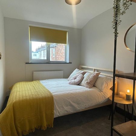 Smart Tidy Home Close To Chester City Centre Екстериор снимка